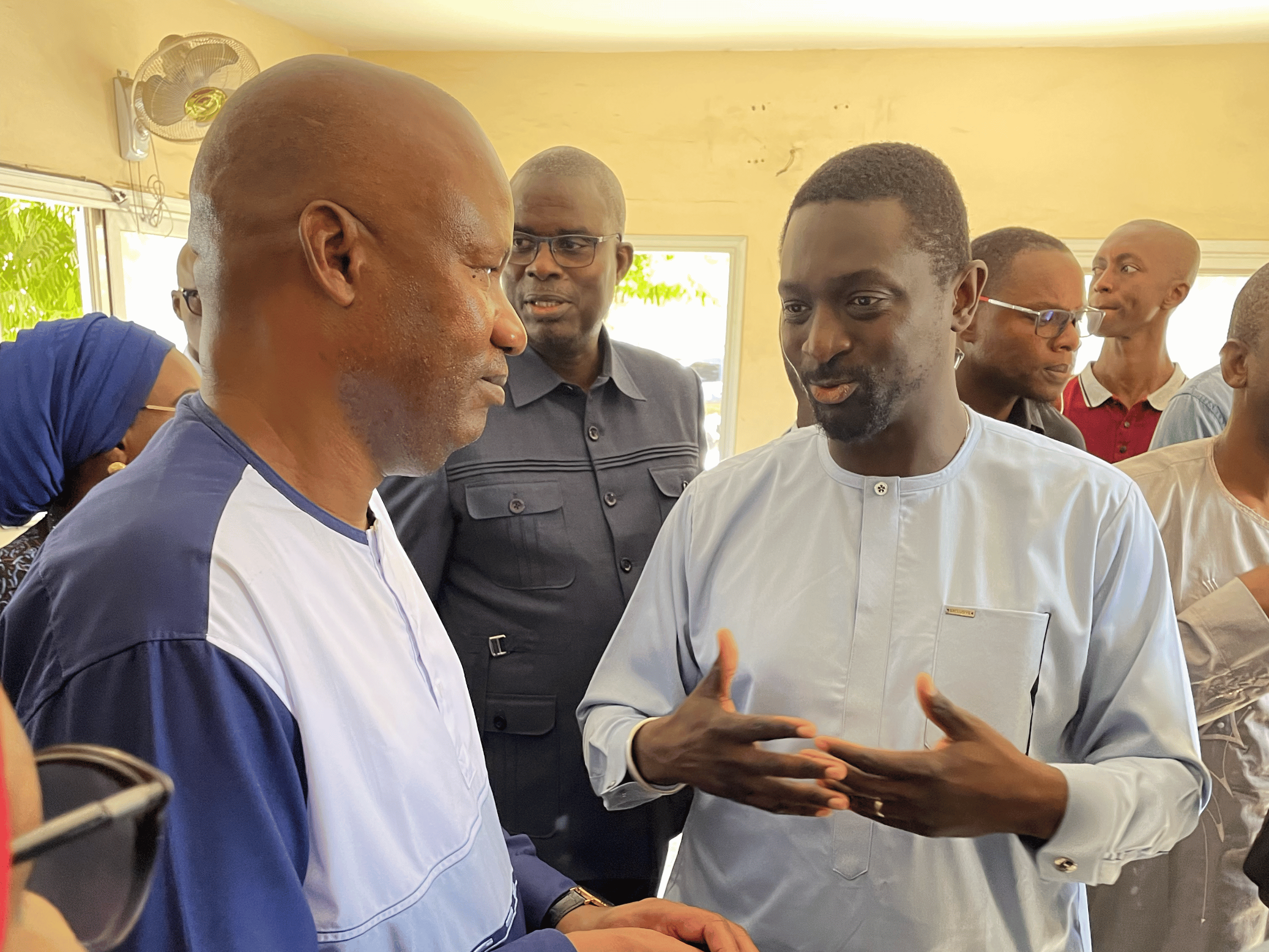 Le CEO Henri Ousmane Gueye et le ministre de la santé Ibrahima Sy